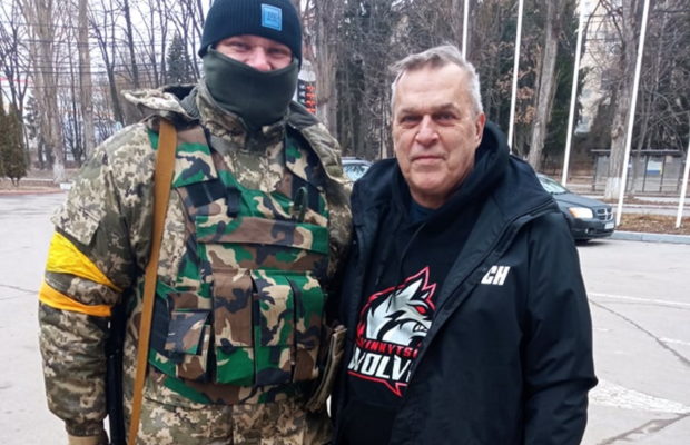 Ein ehemaliger Marburger Football Coach hilft in der Ukraine 